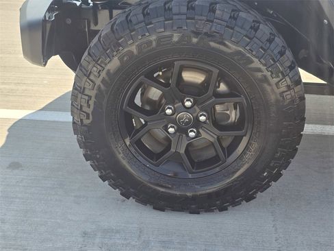 Used 2024 Jeep Wrangler Willys image 10