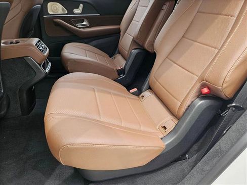 New 2026 Mercedes-Benz GLS 450 4MATIC image 16