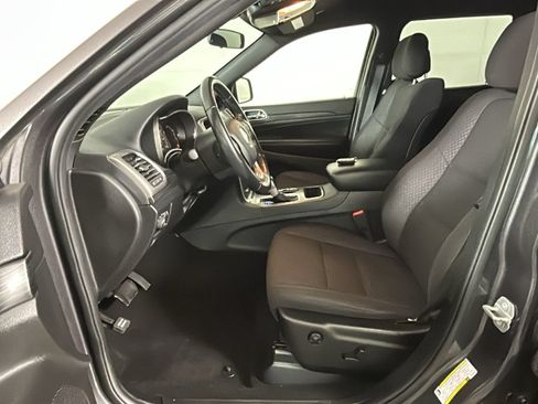 Used 2019 Jeep Grand Cherokee Laredo AWD/4WD image 12