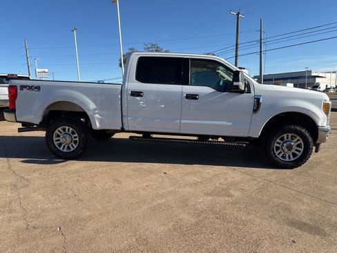 Used 2017 Ford F250 XLT w/ XLT Value Package image 8