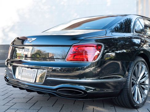Used 2025 Bentley Flying Spur Plug-In Hybrid AWD/4WD image 49