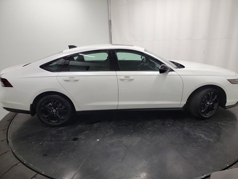 Certified 2025 Honda Accord SE image 11