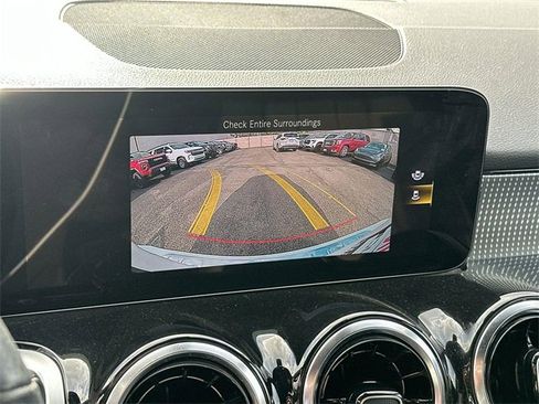 Used 2023 Mercedes-Benz GLB 250 image 13