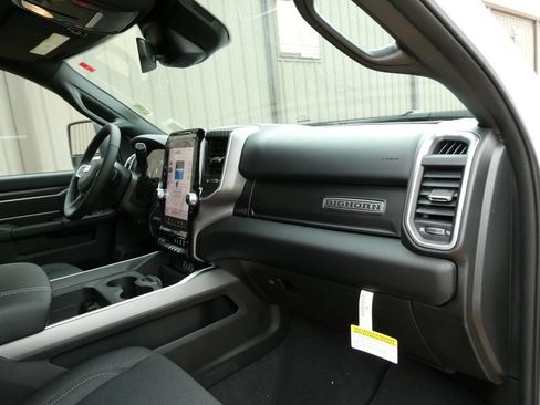 New 2026 RAM 2500 Big Horn AWD/4WD image 24