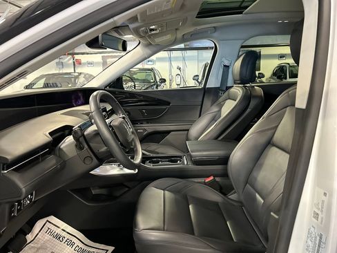 Used 2026 Lincoln Nautilus Premier w/ Equipment Group 102A AWD/4WD image 10