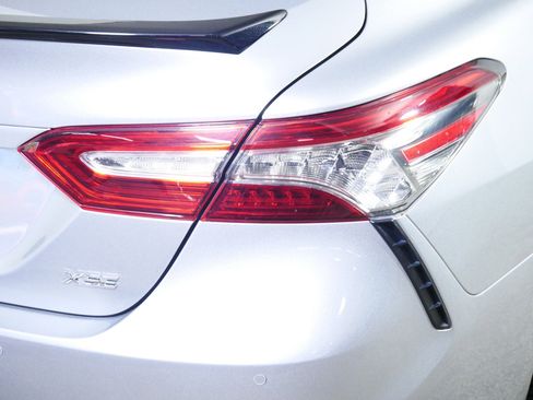 Used 2019 Toyota Camry XSE w/ Driver Assist Package FWD image 17