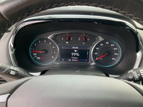 Used 2023 Chevrolet Traverse LT image 10