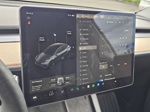 Used 2021 Tesla Model Y Long Range AWD/4WD image 33