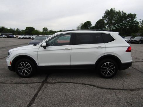 Used 2021 Volkswagen Tiguan SE w/ Panoramic Sunroof Package AWD/4WD image 4