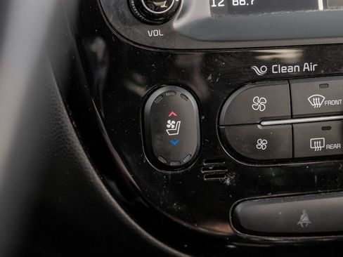 Used 2015 Kia Soul ! w/ Sun & Sound Package image 29