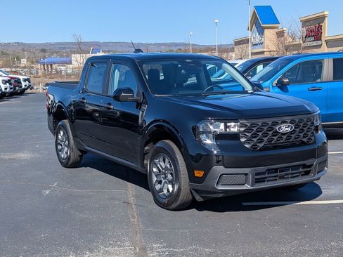 New 2026 Ford Maverick XLT w/ XLT Luxury Package FWD image 3