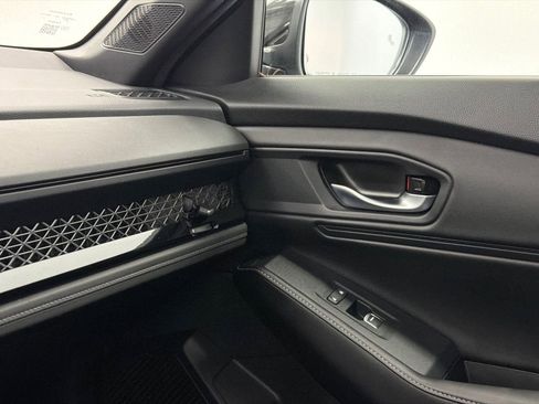 Used 2025 Honda Accord Sport image 29