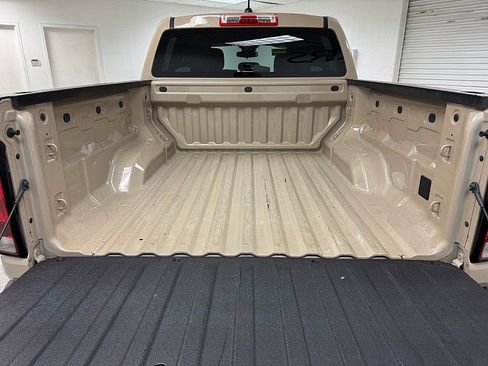 Used 2024 Chevrolet Colorado W/T RWD image 12