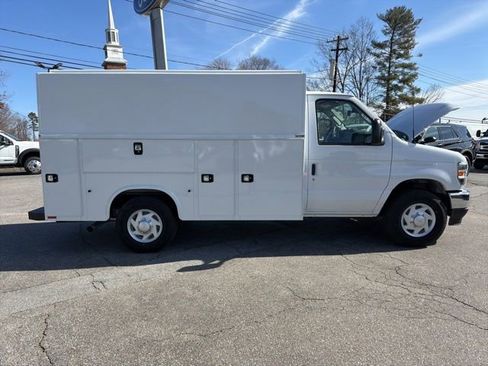 New 2026 Ford E-350 and Econoline 350 Super Duty w/ Power Equipment Group RWD image 2
