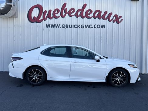 Used 2023 Toyota Camry SE w/ Convenience Package image 24