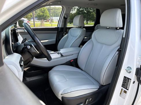Used 2023 Hyundai Palisade SEL FWD image 17