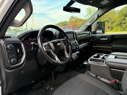 Used 2022 Chevrolet Silverado 2500 LT w/ Convenience Package image 28