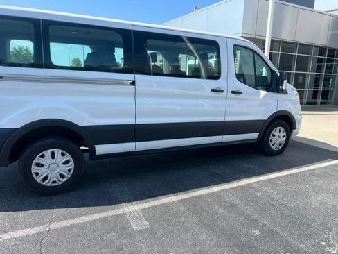 Used 2022 Ford Transit 350 XLT RWD image 8