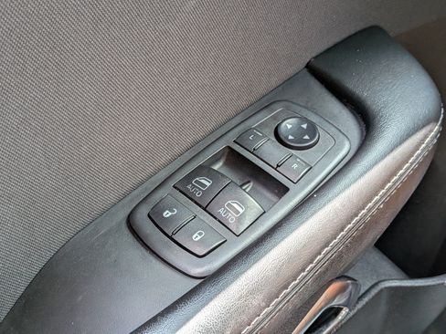 Used 2019 Dodge Challenger SXT RWD image 21