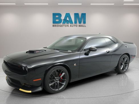 Used 2019 Dodge Challenger R/T Scat Pack w/ Shaker Package image 7
