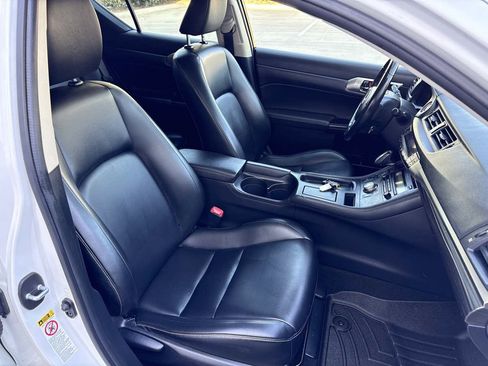 Used 2015 Lexus CT 200h FWD image 16