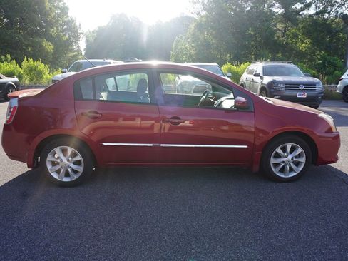 Used 2011 Nissan Sentra 2.0 SL w/ Navigation Pkg FWD image 19