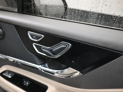 Used 2021 Lincoln Corsair Reserve w/ Equipment Group 201A image 11