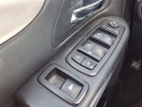 Used 2017 Dodge Grand Caravan GT FWD image 13