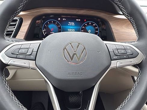New 2026 Volkswagen Atlas SE FWD image 15