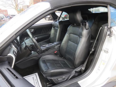 Used 2017 Ford Mustang Premium image 16