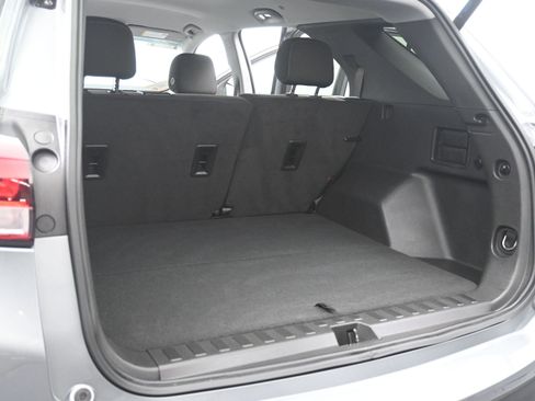 Used 2023 Chevrolet Equinox LT image 17