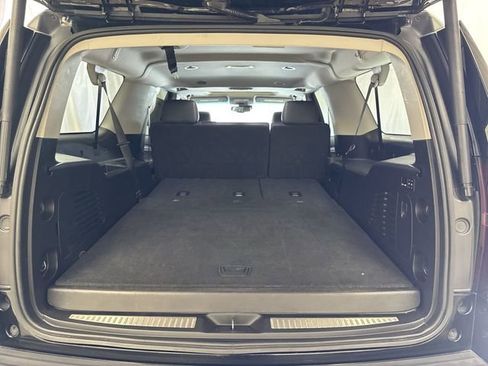 Used 2019 Chevrolet Suburban LT w/ Luxury Package AWD/4WD image 29