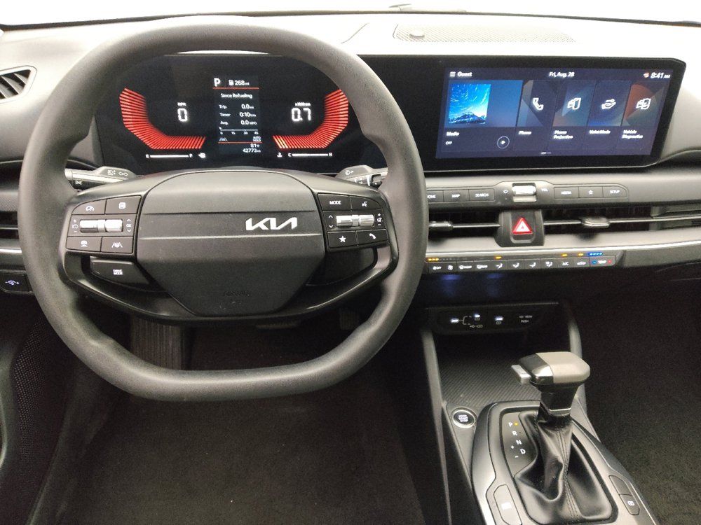 Used 2025 Kia K4 FWD image 22