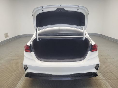 Used 2023 Kia Forte LXS image 29