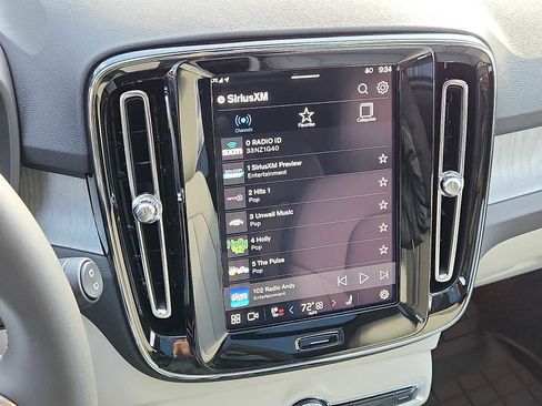 Used 2025 Volvo XC40 B5 Ultra w/ Protection Package Premier image 16