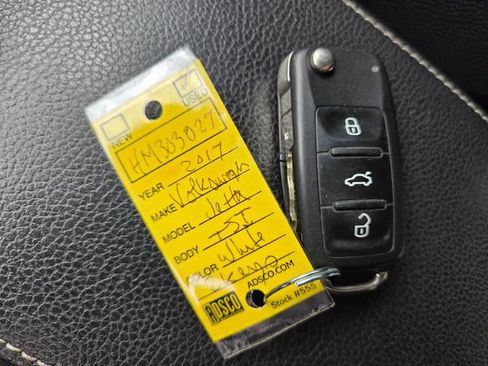 Used 2017 Volkswagen Jetta Sport image 16