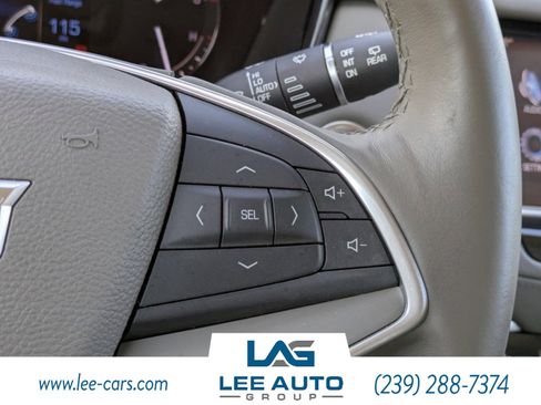 Used 2017 Cadillac XT5 Luxury w/ Driver Awareness Package image 22