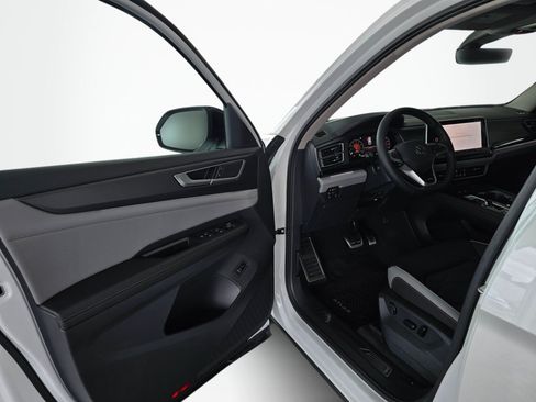 New 2026 Volkswagen Atlas Peak Edition AWD/4WD image 30