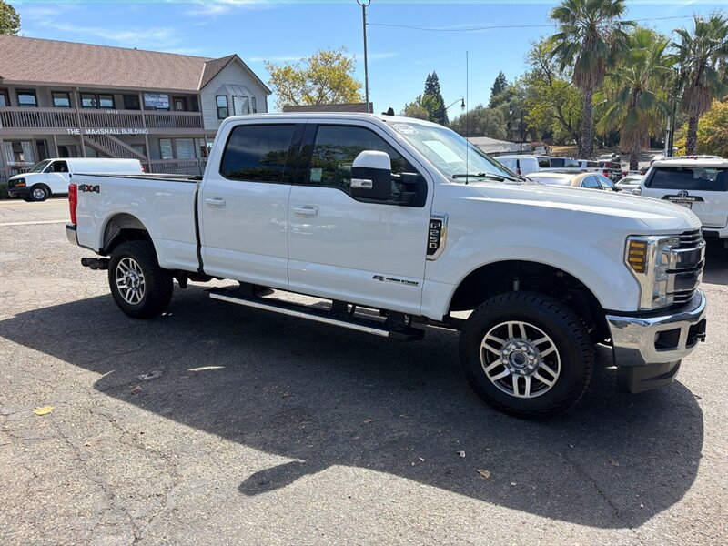 Used 2019 Ford F250 Lariat w/ Lariat Value Package AWD/4WD image 6