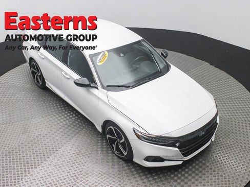 Used 2022 Honda Accord Sport image 3