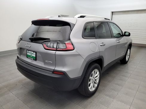 Used 2020 Jeep Cherokee Latitude AWD/4WD image 9