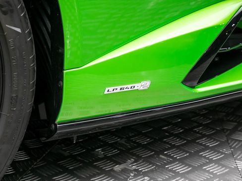 Used 2024 Lamborghini Huracan Tecnica RWD image 7