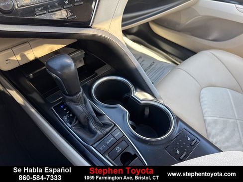 Used 2018 Toyota Camry XLE image 20