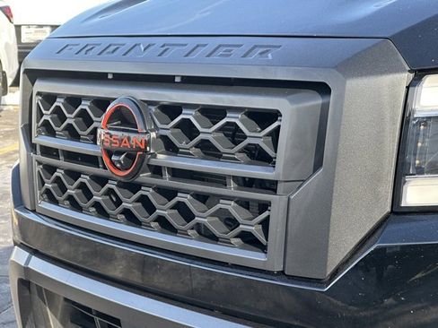 Certified 2022 Nissan Frontier Pro-X image 8