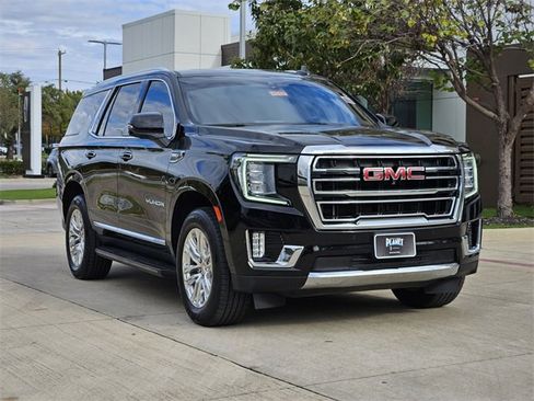 Used 2022 GMC Yukon SLT w/ SLT Premium Package image 3