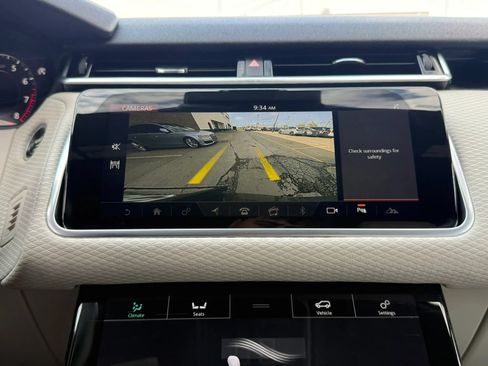Used 2020 Land Rover Range Rover Velar R-Dynamic S AWD/4WD image 35