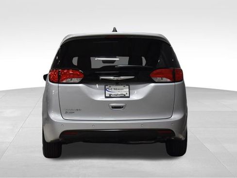 New 2026 Chrysler Voyager LX image 6