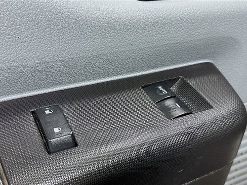 Used 2012 Ford F250 XL w/ PWR Equipment Group AWD/4WD image 16