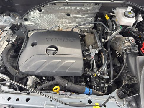 Used 2024 Buick Encore GX Sport Touring image 32