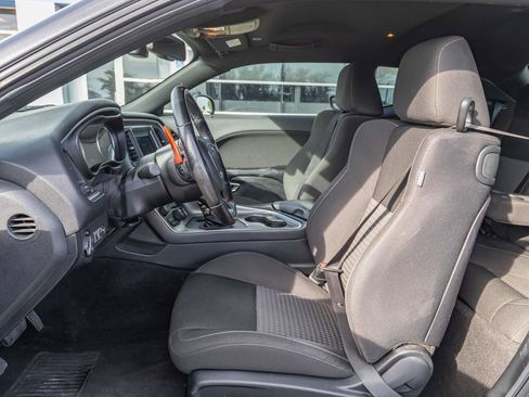 Used 2019 Dodge Challenger GT image 7